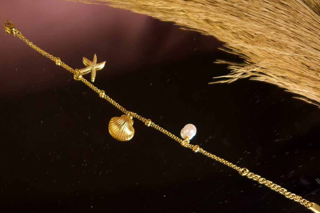 Shell Charm Bracelet – Trendy Gold Beach Style Bracelet for Women