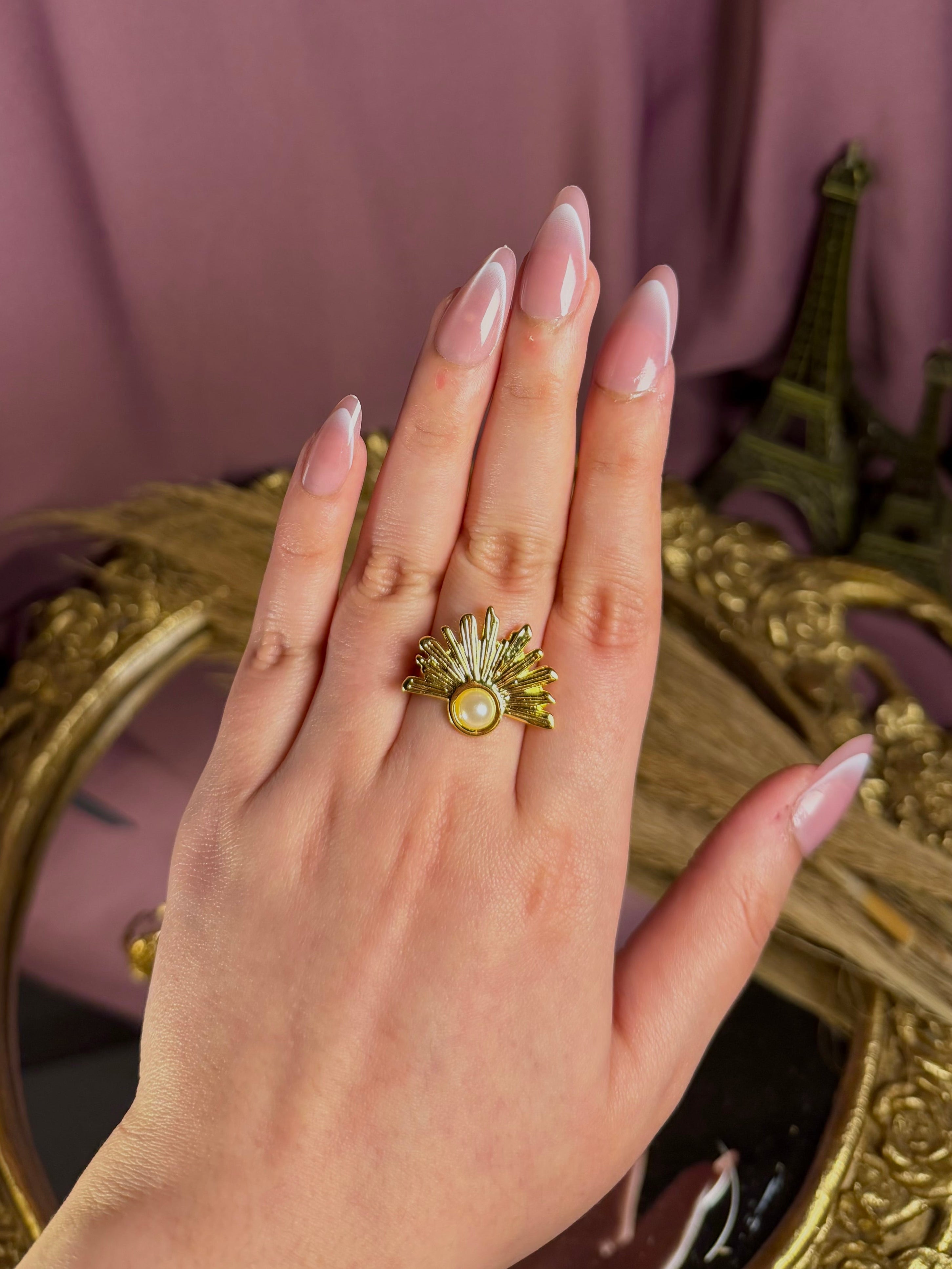 Pearl Sunburst Ring – Elegant Pearl Statement Piece