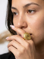 Swirl Luxe Ring – Elegant Minimal Statement Piece