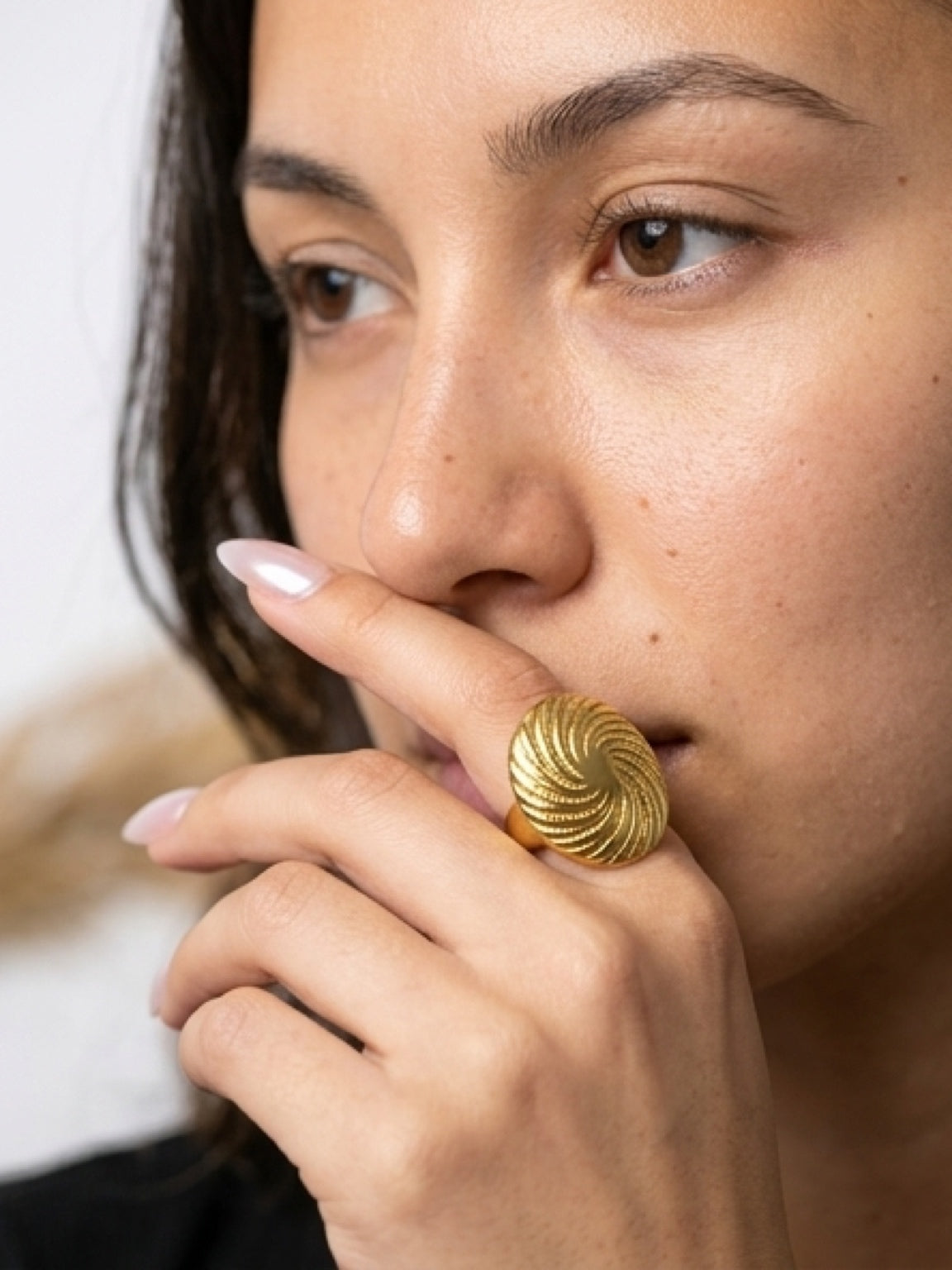 Swirl Luxe Ring – Elegant Minimal Statement Piece