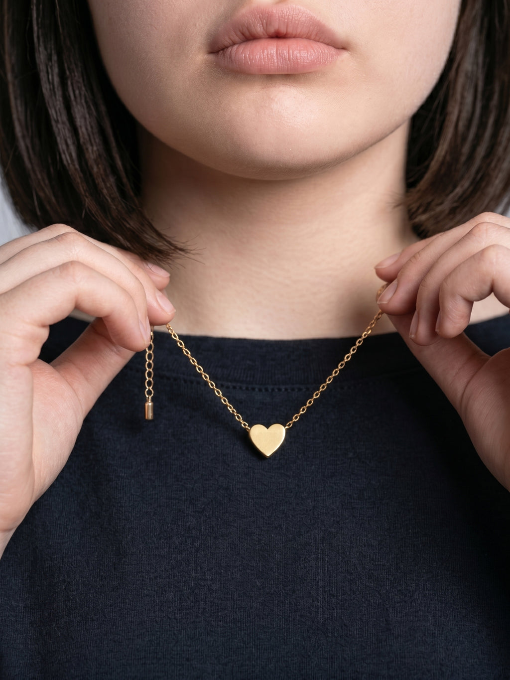Minimal Heart Pendant Necklace – Elegant Gold Necklace for Women