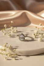 Starlight Crystal Ring – Elegant Gold Ring for Women