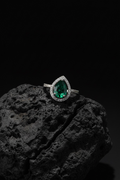 Royal Emerald Halo Ring – Elegant Gold Ring for Women