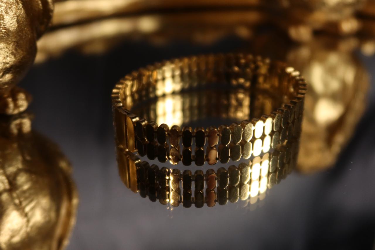 Golden Tile Chain Handcuff – Elegant Gold Statement Handcuff for Women