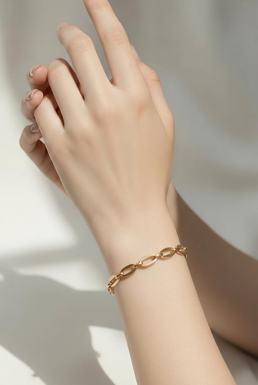 Oval Link Chain Bracelet – Trendy Gold Bracelet for Women