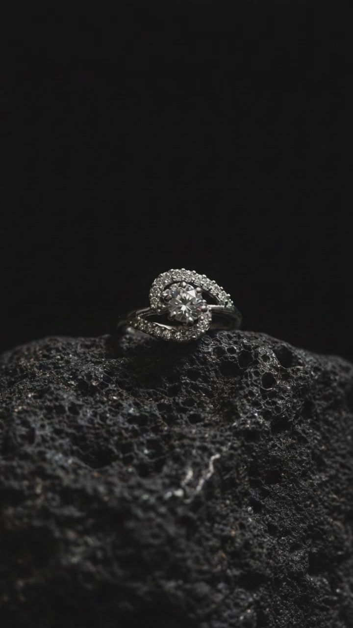 Infinity Spark Ring – Elegant Gold Ring for Women