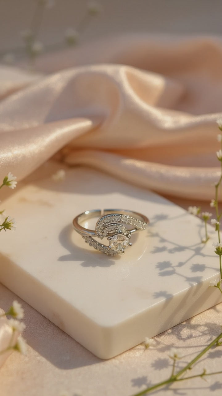 Infinity Spark Ring – Elegant Gold Ring for Women