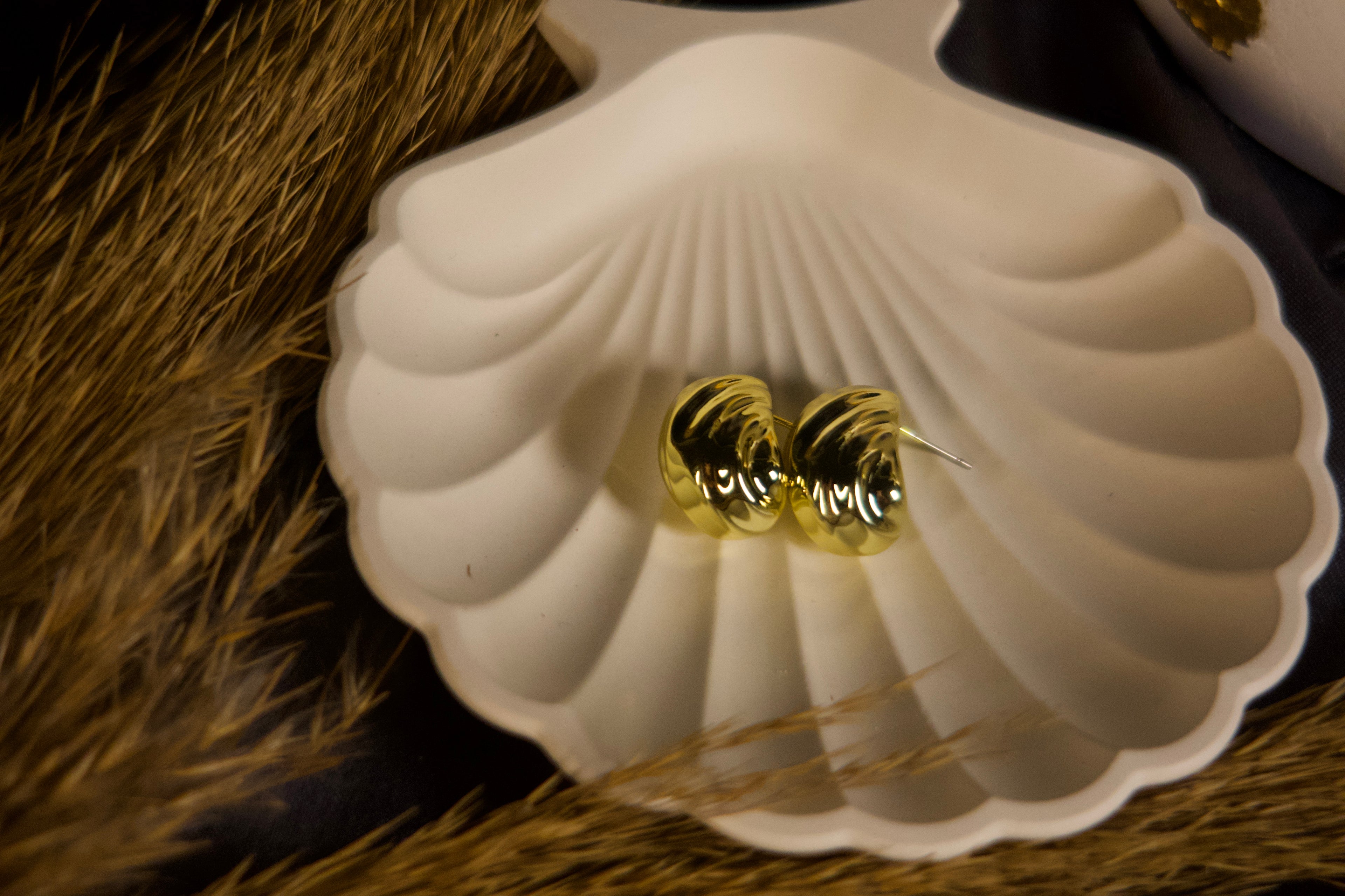Wave Layer Hoops – Elegant Gold Layered Earrings for Women