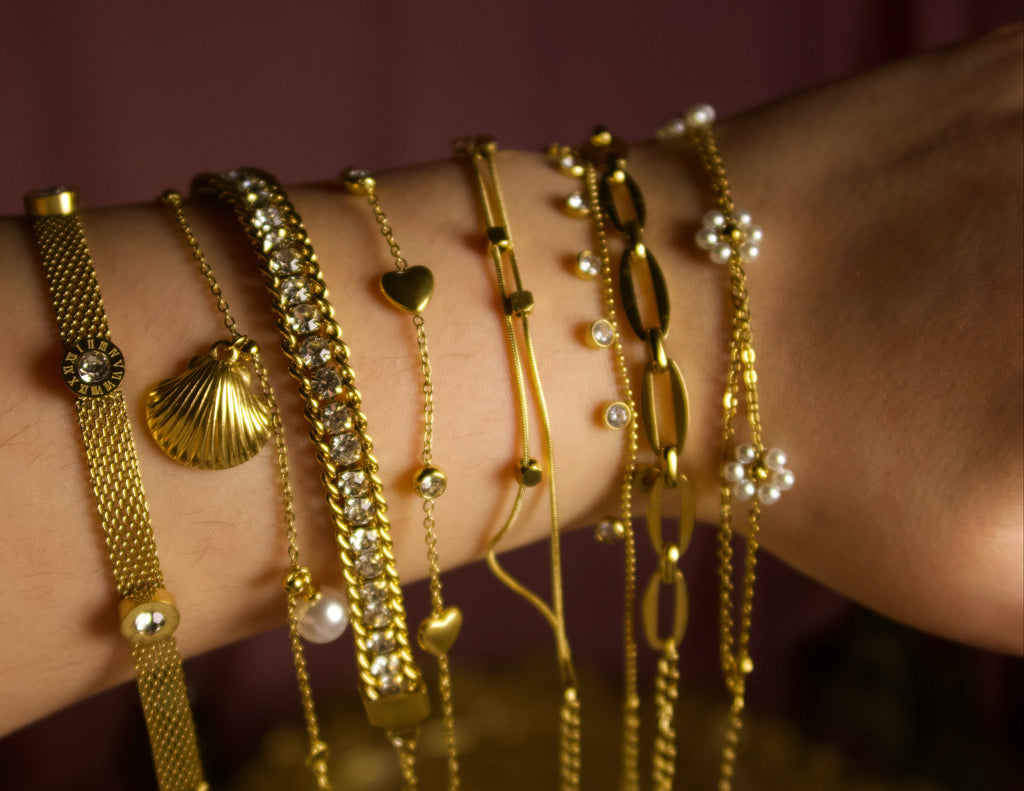Mesh Strap Bracelet – Elegant Gold Minimal Bracelet for Women